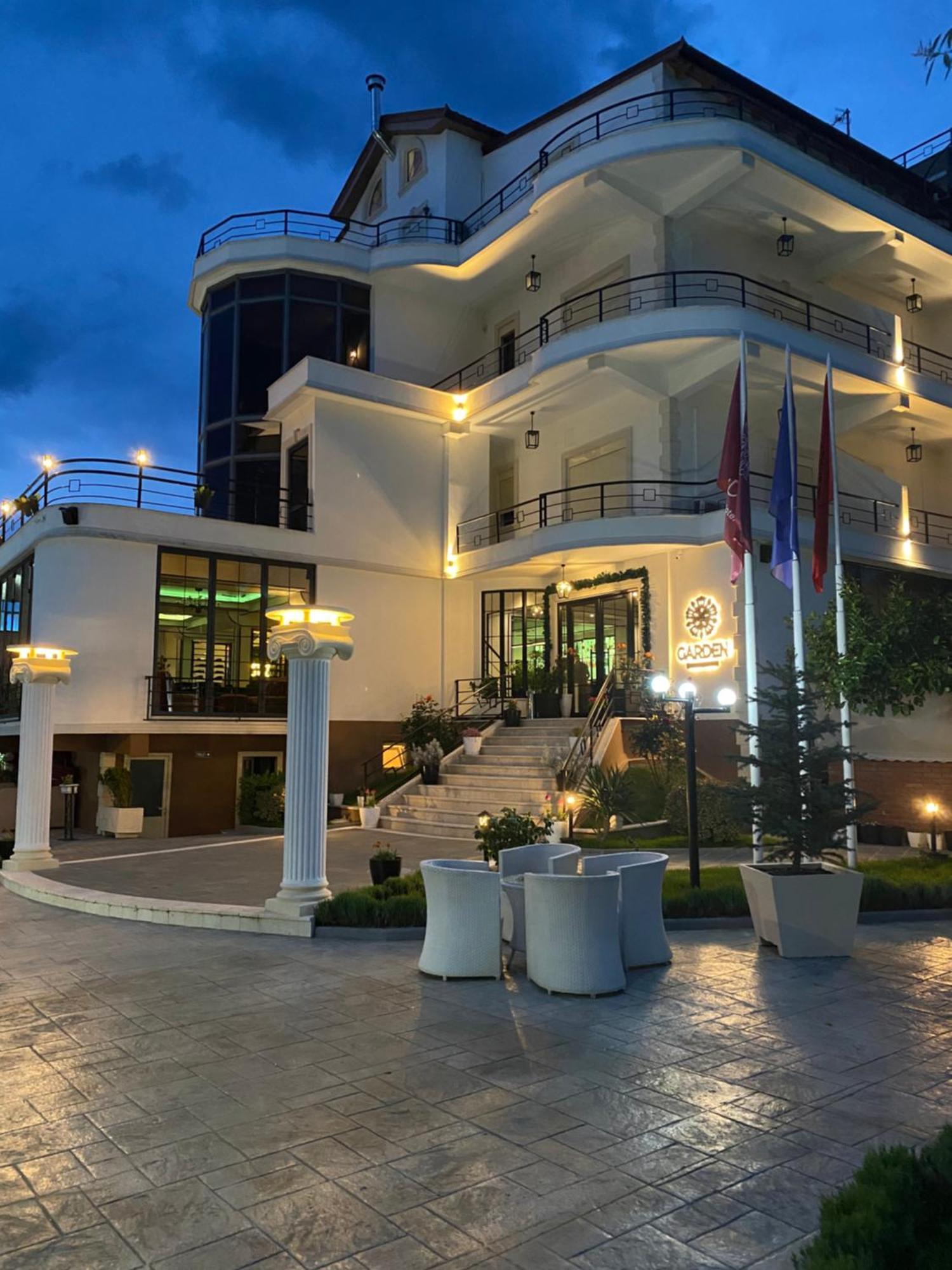 Garden Boutique Hotel Elbasan Exterior foto
